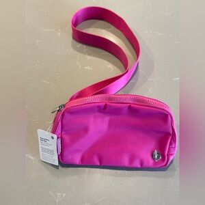 Lululemon Everywhere Belt Bag Sonic Pink NWT